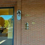 G House Apartment *